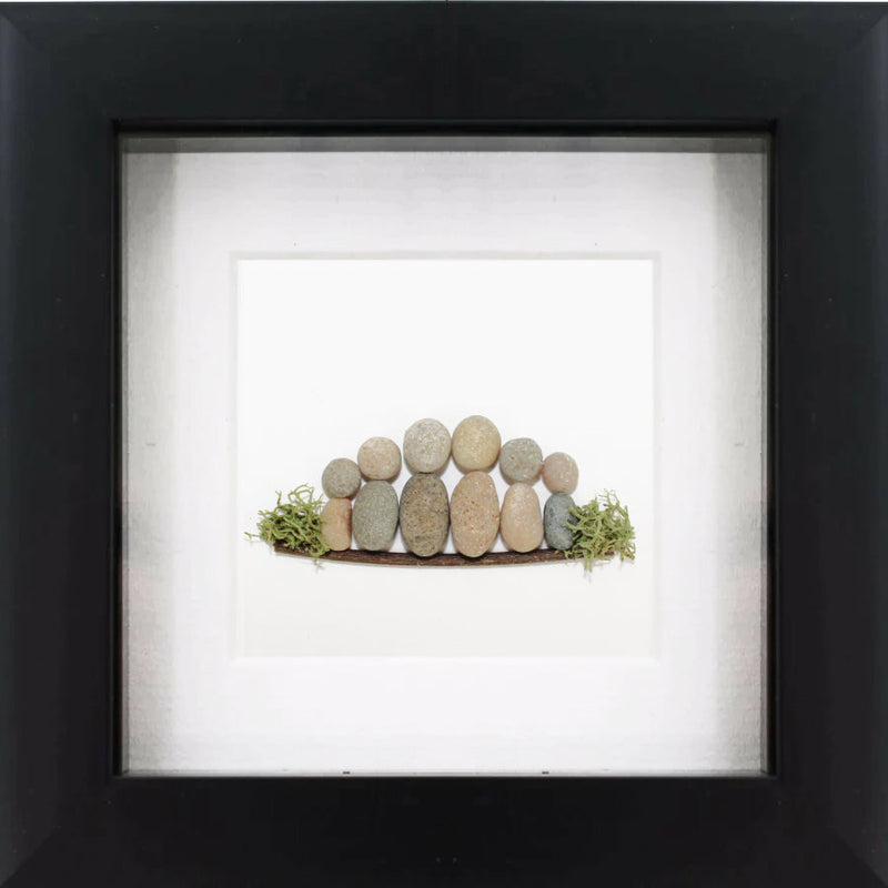 Family of 6 Irish Pebble Art Frame