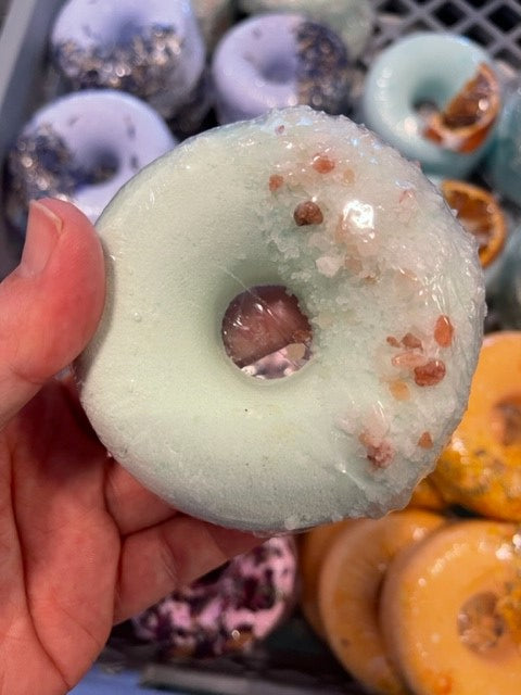 Sea Salt and Sandalwood doughnut bath bomb