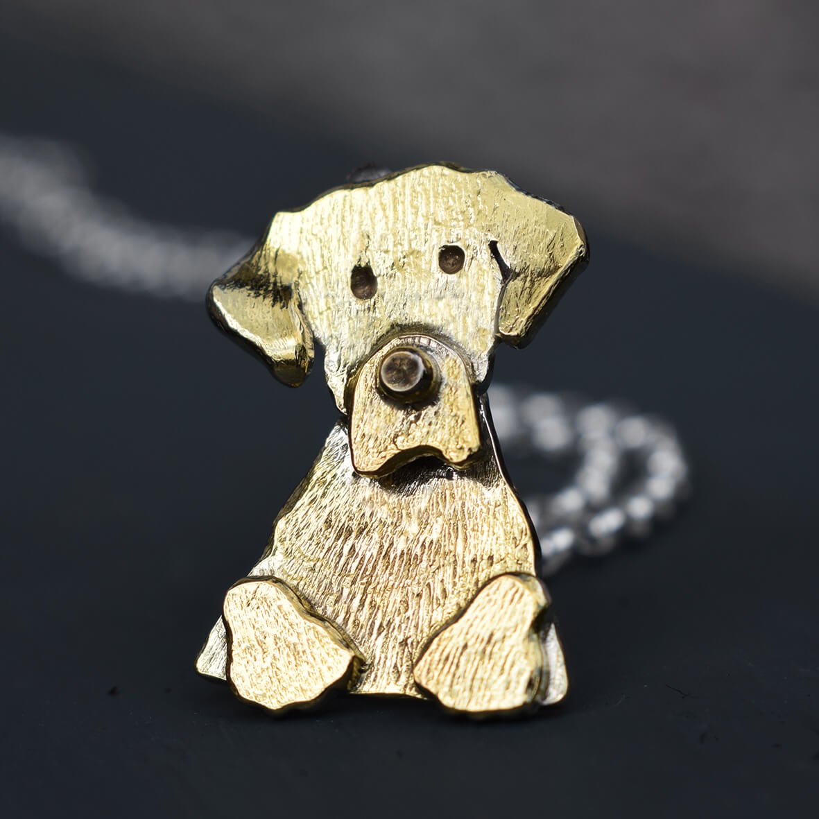 Yellow Labrador Necklace (Peeping over the fence version)