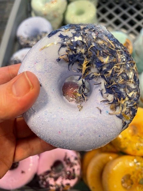 Lavender & Patchouli Doughnut bath bomb