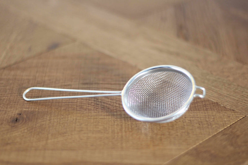 Fine mesh strainer